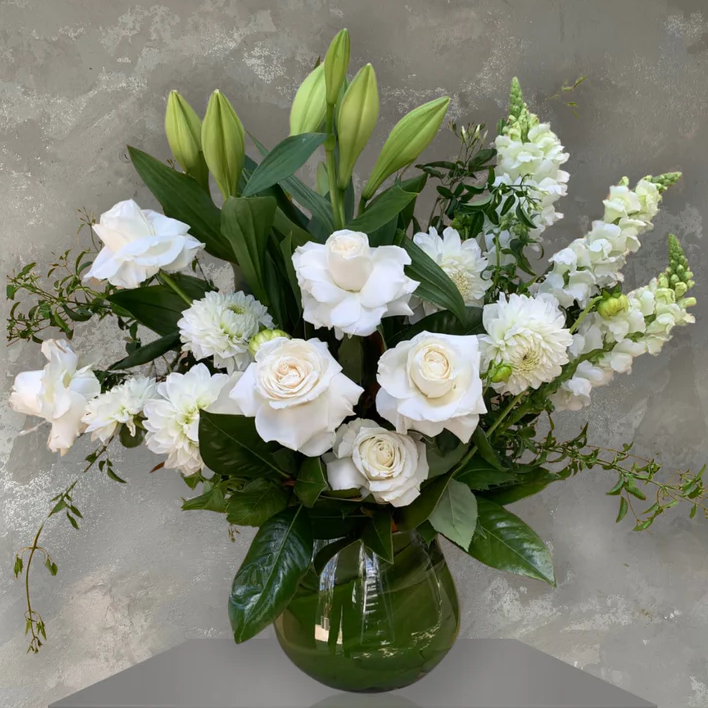 🤍 Celestial Fleurs Sympathy Vase 🌿