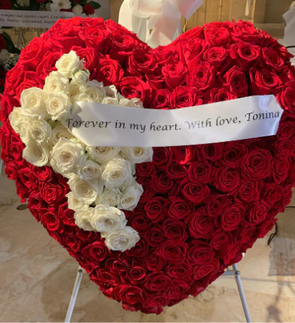 ❤️🤍 Forever Loved Heart Wreath – XL 🕊️