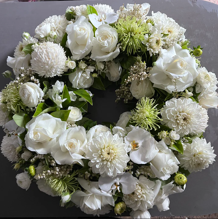 🤍 Condolences Wreath 🕊️